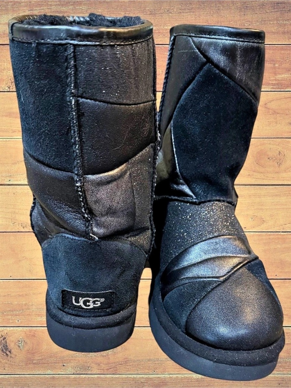 UGG Classic Short Black Glitter Patchwork Suede Leather Boots Size 8 GUC - Picture 12 of 16